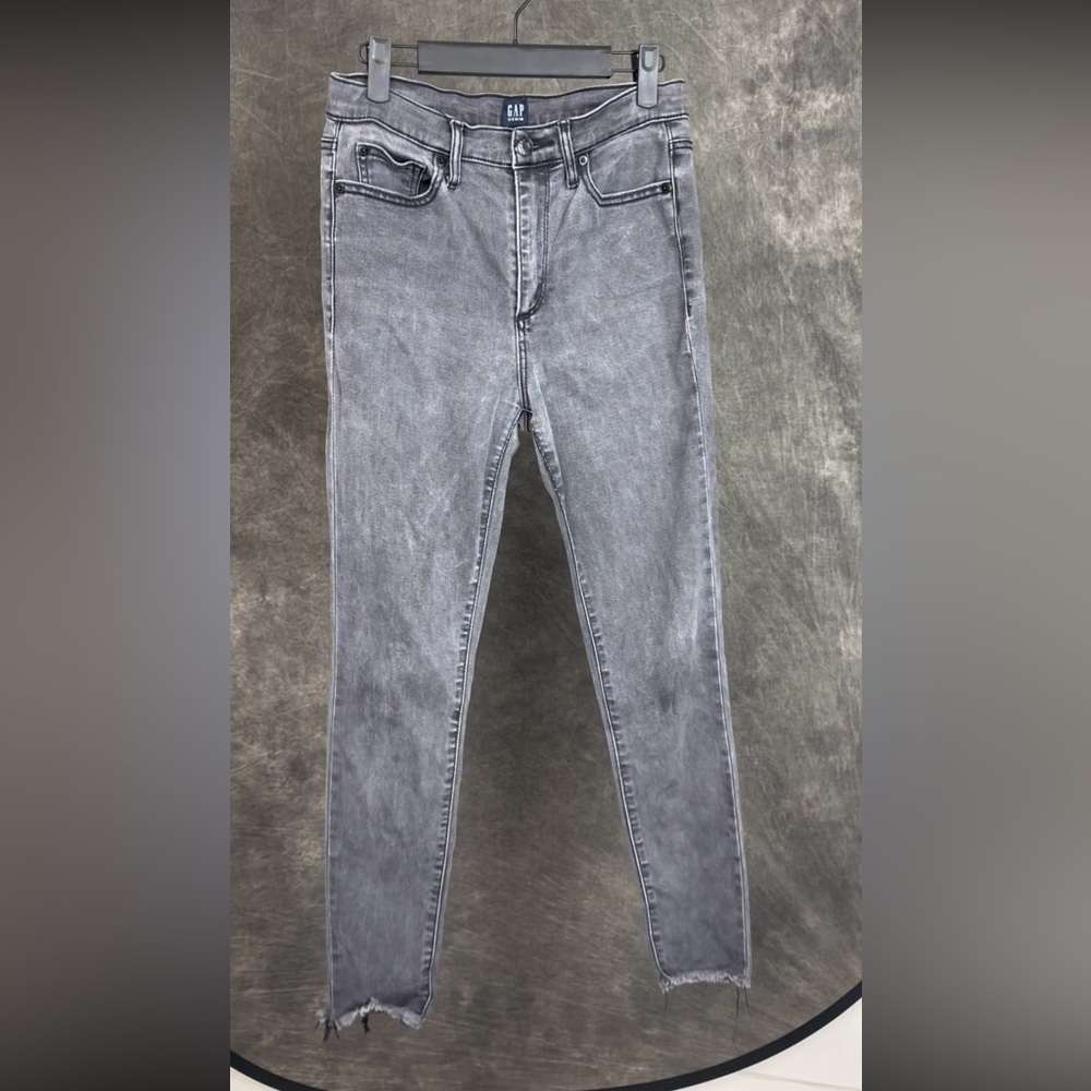 GAP True Skinny High Rise Raw Hem Jeans | Faded Washed Black | 27R